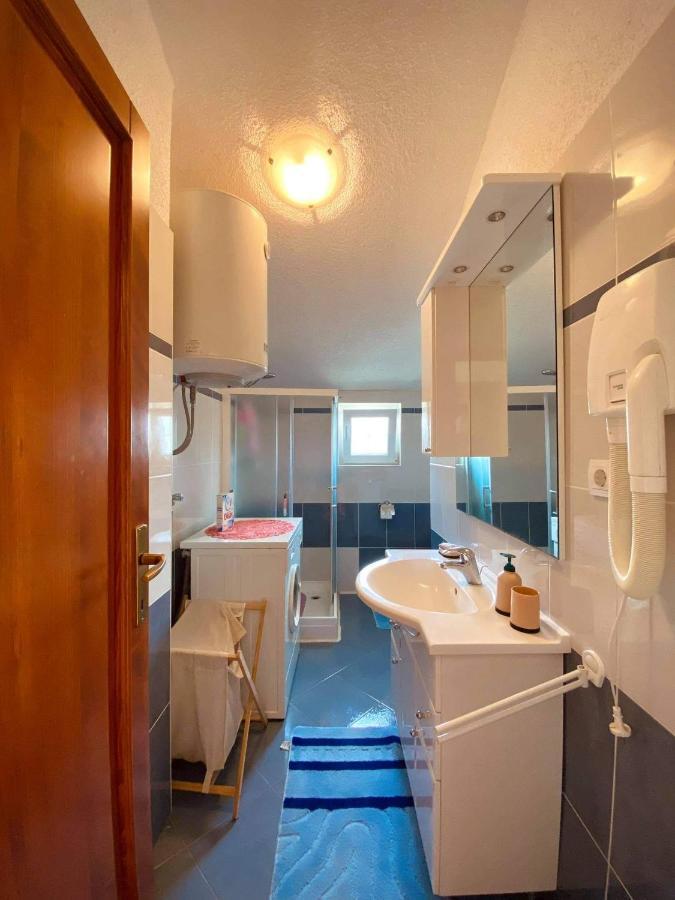 Apartman Luna Sveti Lovrec Pazenaticki Екстер'єр фото