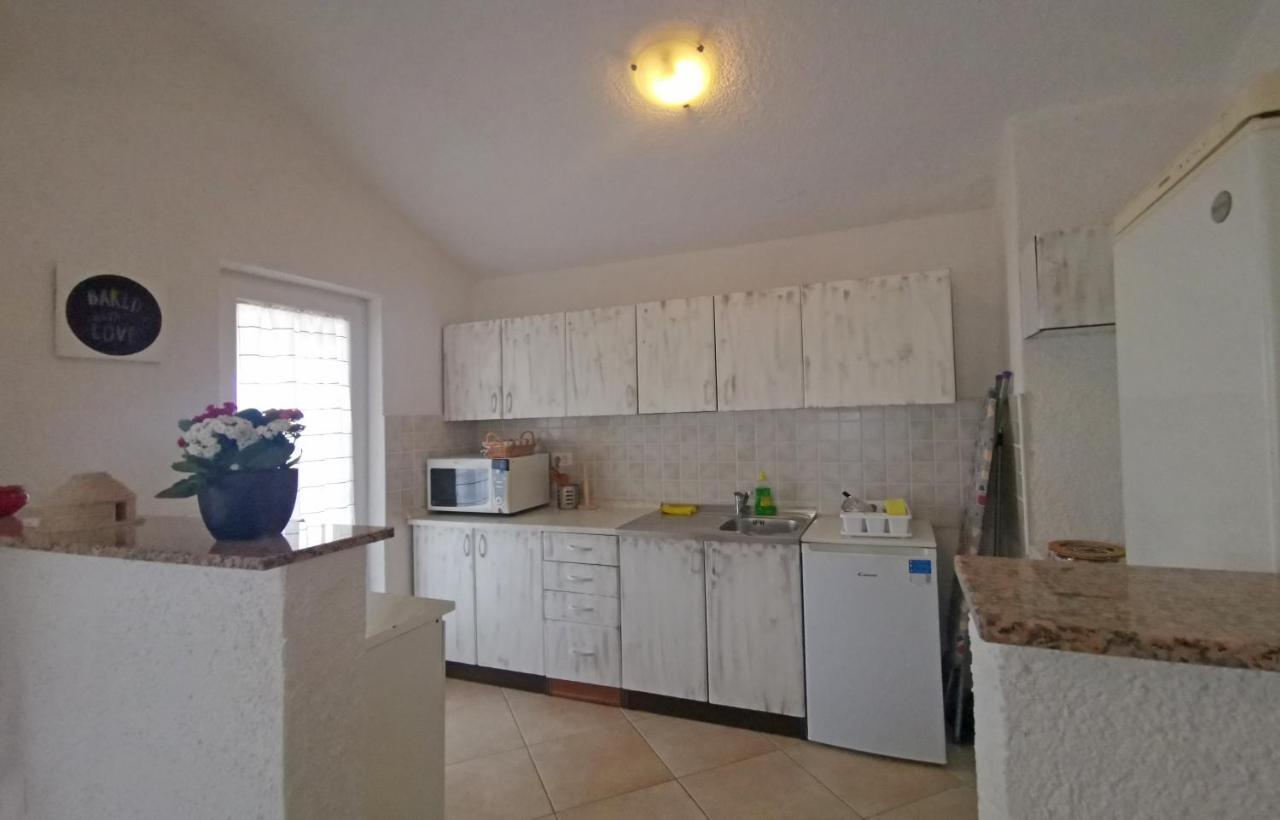 Apartman Luna Sveti Lovrec Pazenaticki Екстер'єр фото