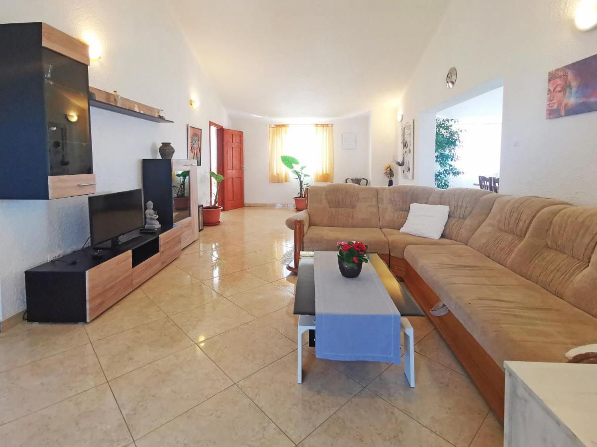 Apartman Luna Sveti Lovrec Pazenaticki Екстер'єр фото