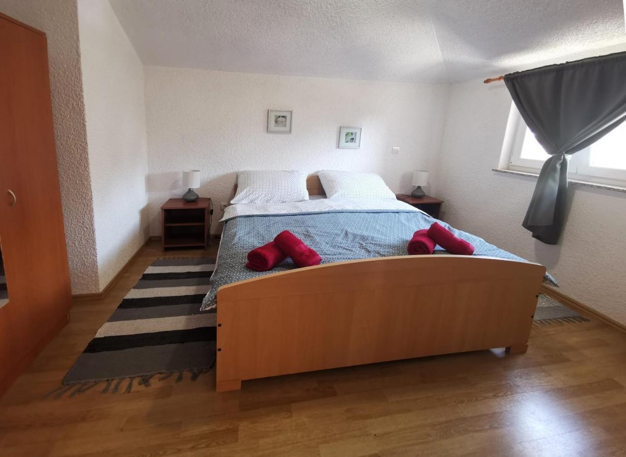 Apartman Luna Sveti Lovrec Pazenaticki Екстер'єр фото
